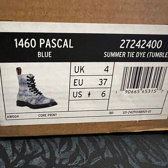 Dr Martens Boots - Picture 8 of 10